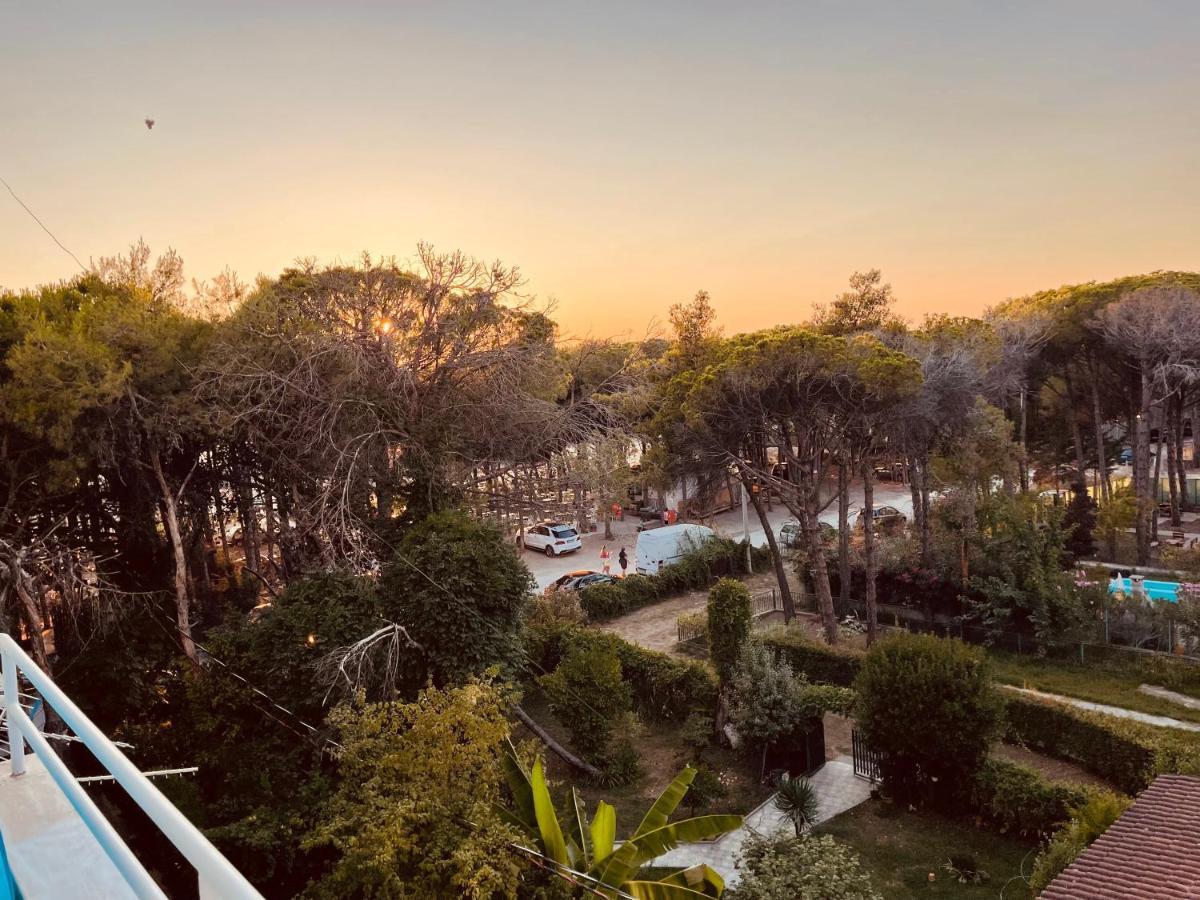 Cheerful 2-Bedroom Apartment In Golem Golem  Ngoại thất bức ảnh