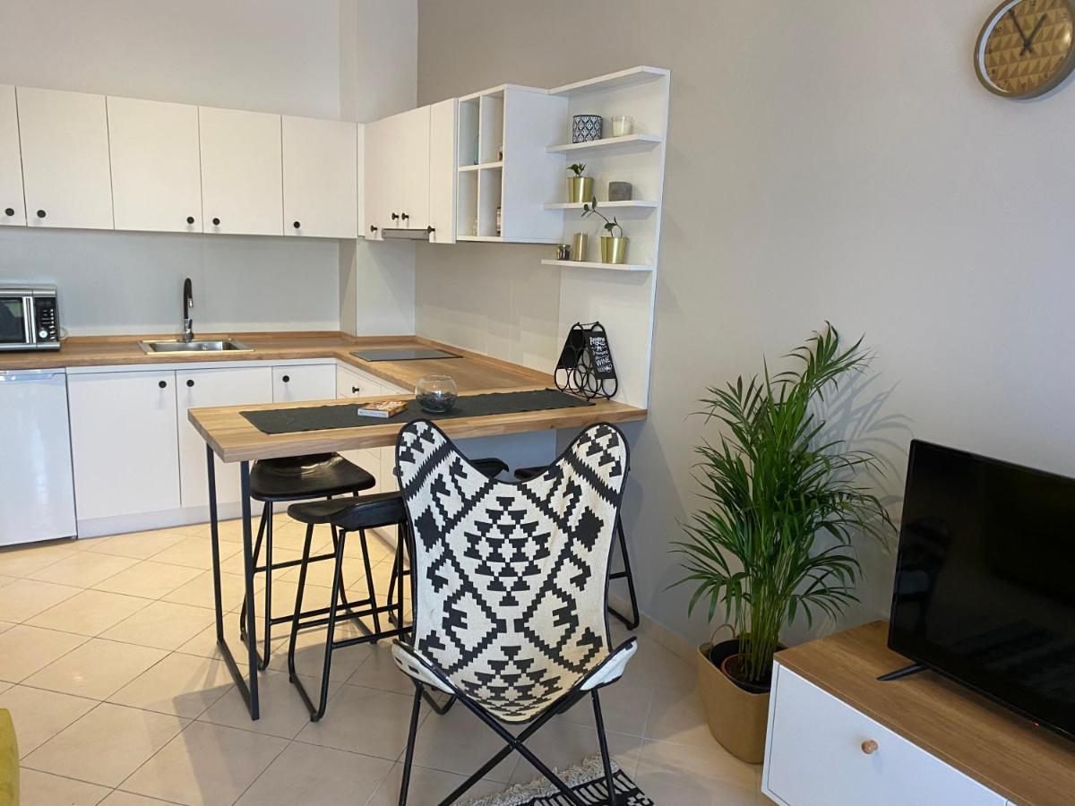 Cheerful 2-Bedroom Apartment In Golem Golem  Ngoại thất bức ảnh